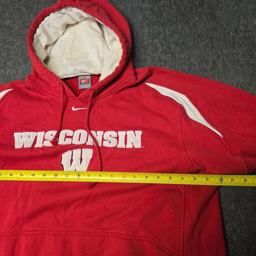 VTG Nike Wisconsin Badgers Hoodie Mens M Red Embroidered Pullover Center Swoosh